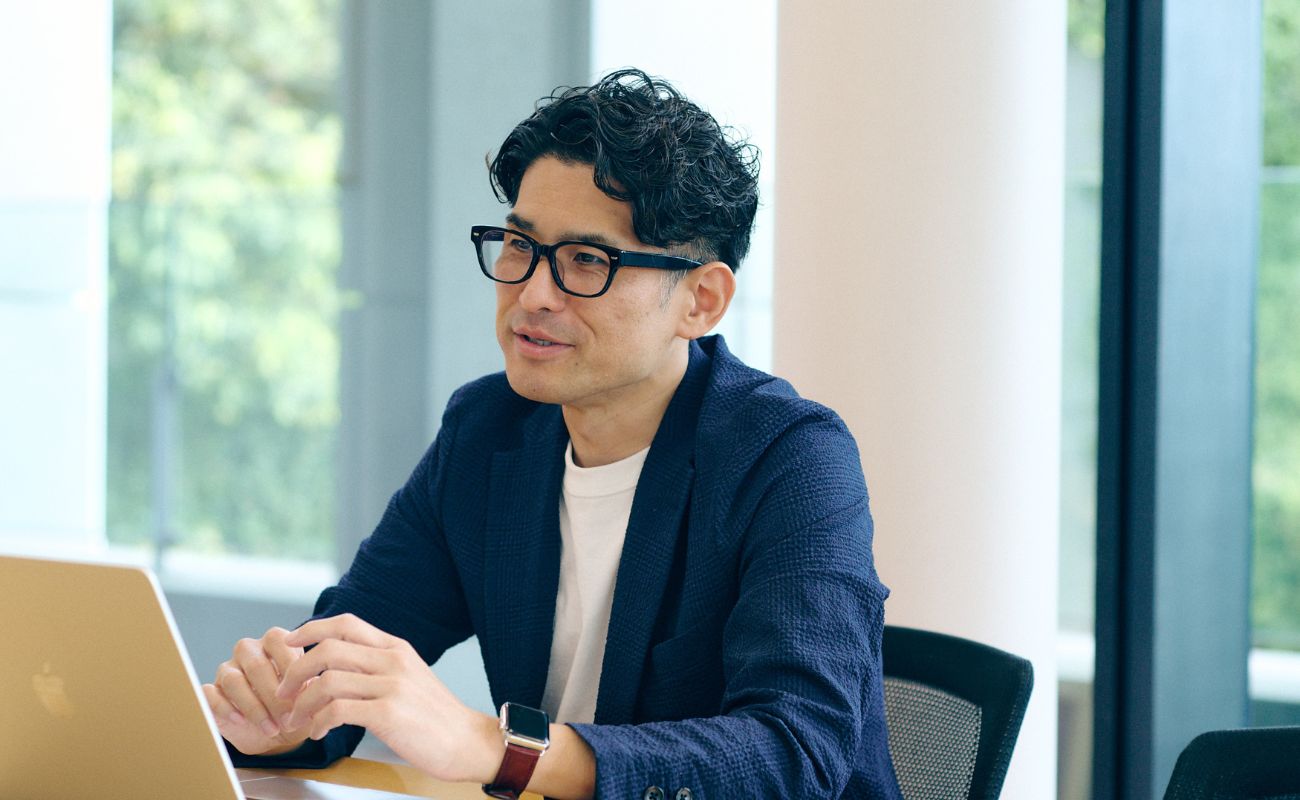 楽天グループ株式会社 常務執行役員 コマース＆マーケティングカンパニー CIO＆CAIDOコマース＆マーケティングテクノロジー統括部 ヴァイスディレクター 小林悠輔氏