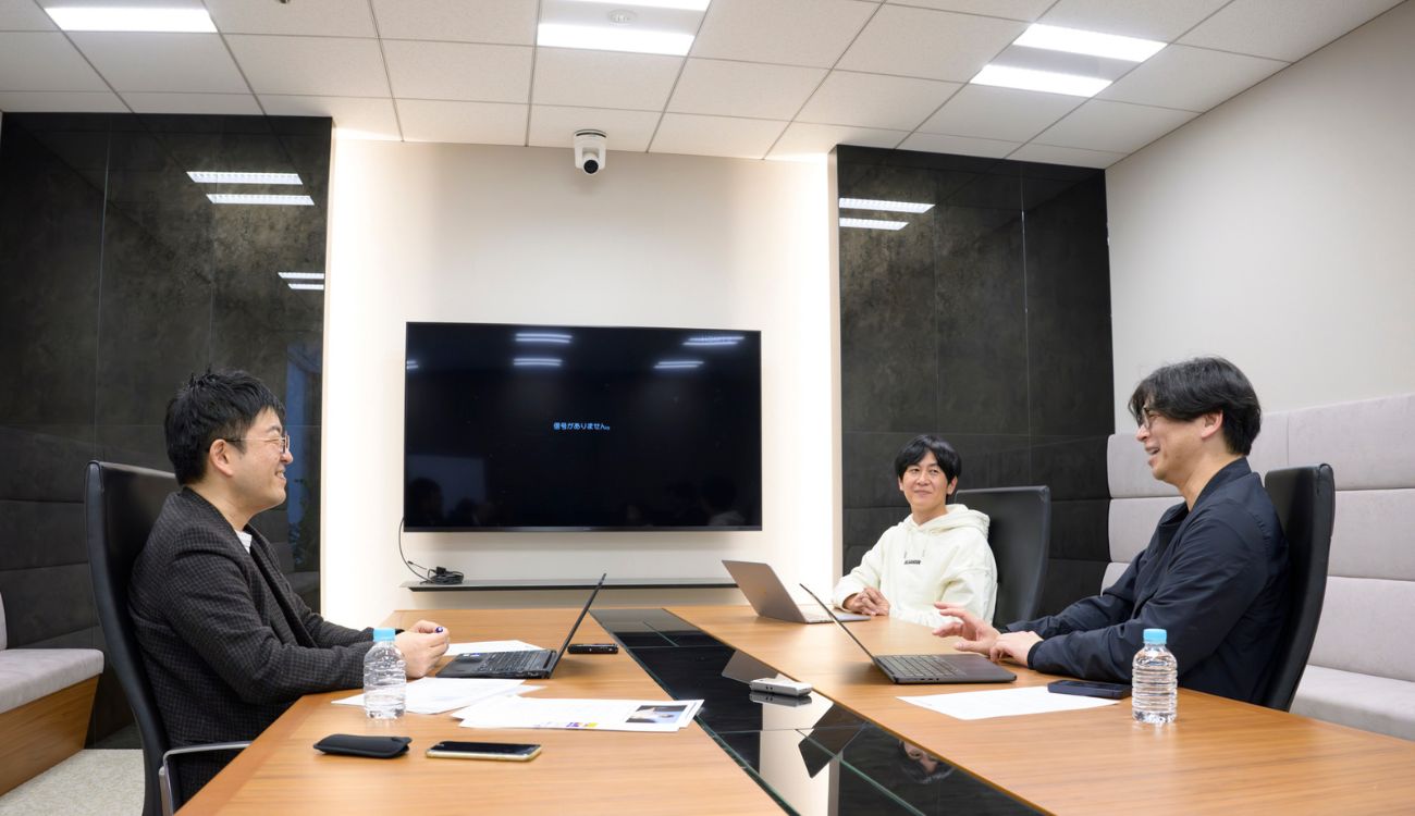 押久保、野口氏、柴山氏がこれまでの連載をざっくばらんに振り返った